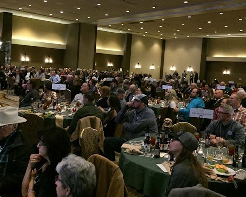 Obviously, not everyone in attendance at the AMDO banquet was bidding on the coveted Commissioners’ Elk Tag, but the live auction certainly draws everyone’s attention.