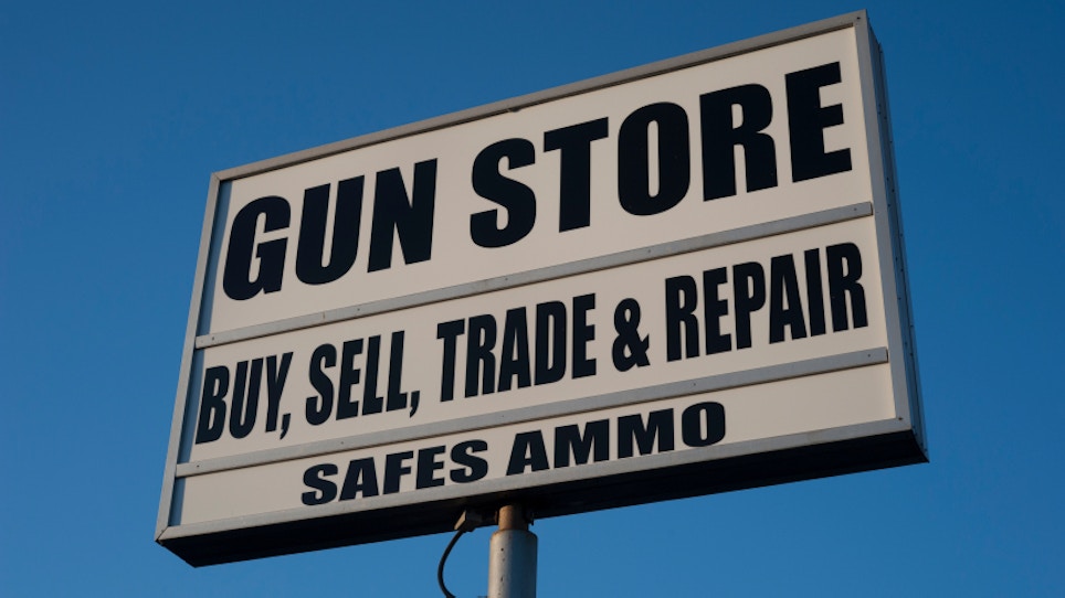 How To Be The Worst Gun Store Ever